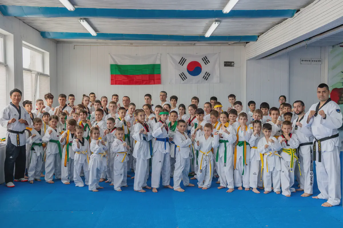Групова снимка на Таекуондо клуб Инвикта